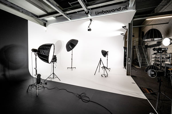 Witte eggshell studio bij Storm RAW Studios